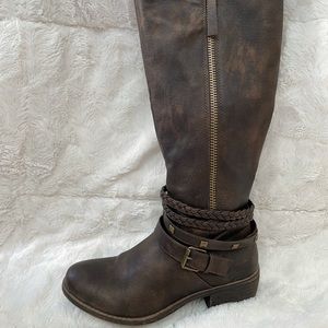 SO Women’s Brown Tall Boots size 7.5